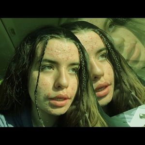 Meet your Posher, Stella